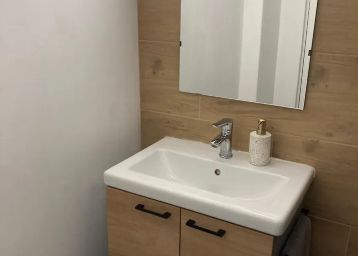 Szallaspartner Maganszallas 3* Székesfehérvár